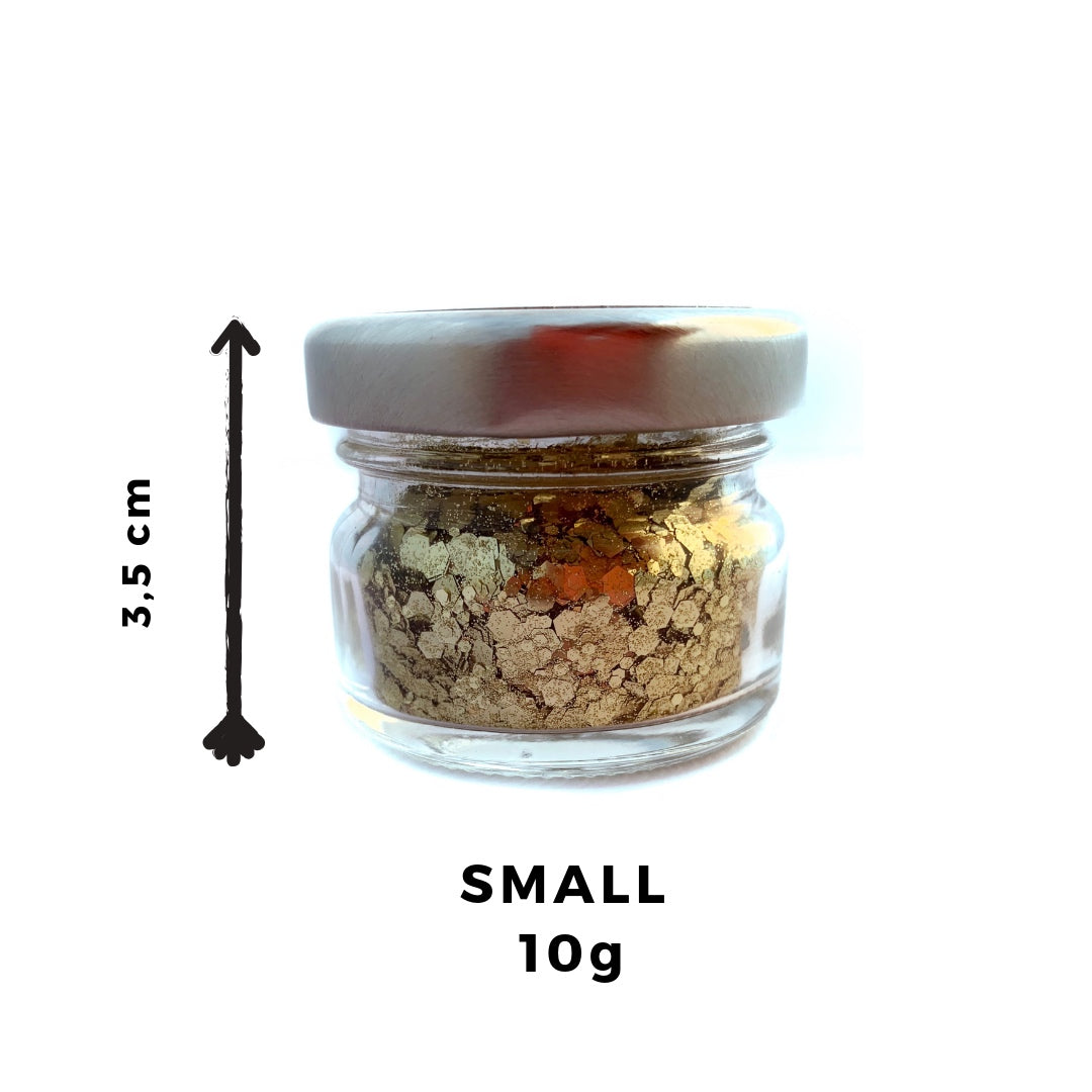 LOVE IS LOVE BIO GLITTER LOOK